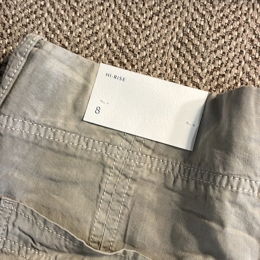 American Eagle Hi Rise Short - Size 8 - Light Khaki - Side Button - Picture 4 of 5